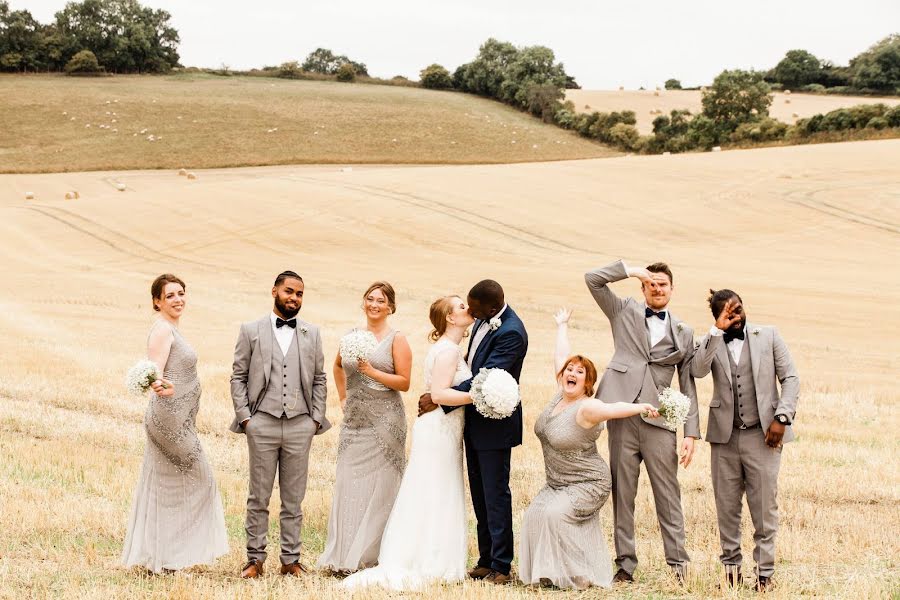 Fotografo di matrimoni Gemma Wilson (romylawrence). Foto del 2 luglio 2019