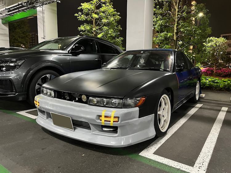 ハイエースバンのシャコタン風・DIY・プログレスバンパー・黒くしてやった🤣に関するカスタム事例の投稿画像10枚目