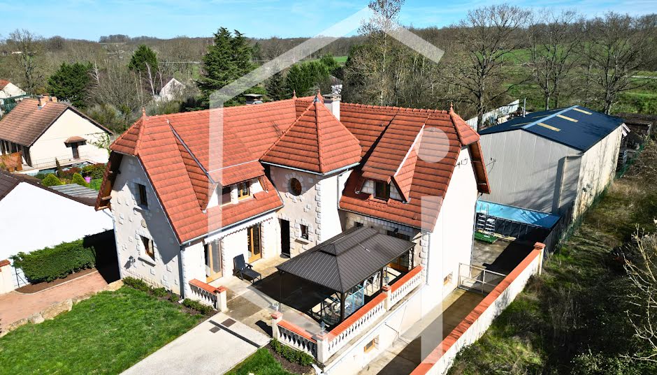 Vente maison 10 pièces 224.18 m² à Cosne-Cours-sur-Loire (58200), 379 000 €