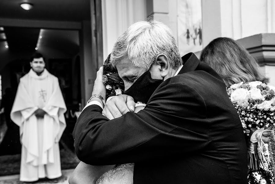 Fotógrafo de casamento Carolina Verna (caroverna). Foto de 15 de abril 2021