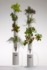 Windowfarms DIY Guide (image: www.fastcodesign.com)