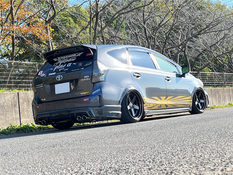 プリウスαの愛車のお尻はこんな感じ・＃チームplusα・＃エアサス・フォロワーとの繋がりに感謝・いいね！&コメントありがとうございます！に関するカスタム事例の投稿画像3枚目