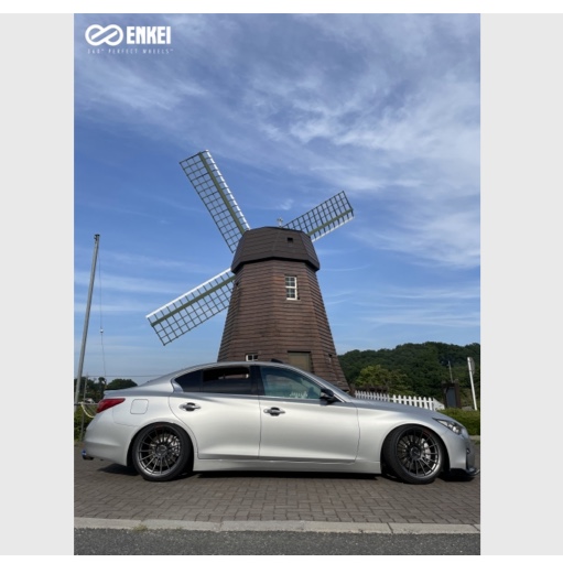 スカイラインのENKEI・スカイライン・v37に関するカスタム事例の投稿画像2枚目