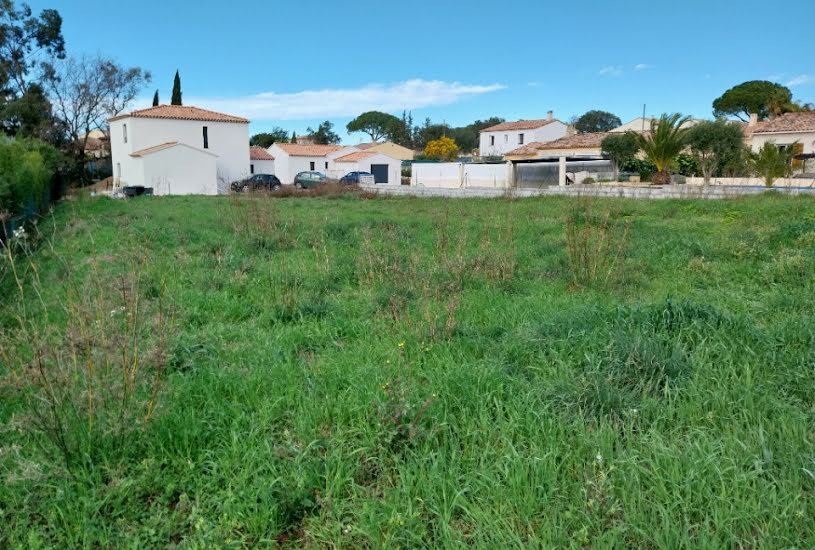  Vente Terrain + Maison - Terrain : 800m² - Maison : 110m² à Roquebrune-sur Argens (83520) 