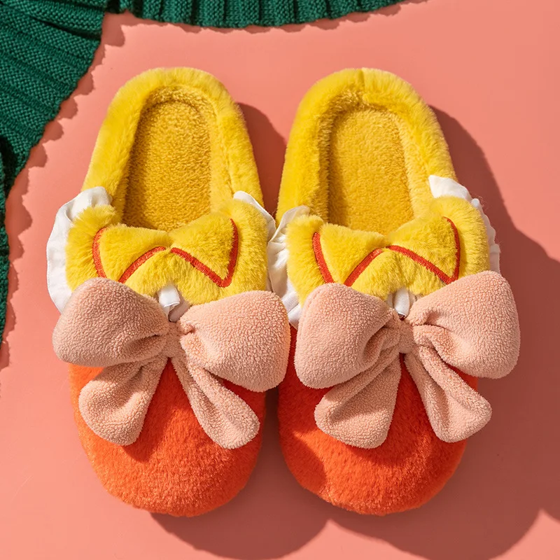 Chinelos de algodão Douyin femininos, fofos de pelúcia com desenhos animados, confortáveis e quentinhos para casa. Perfeitos para relaxar.