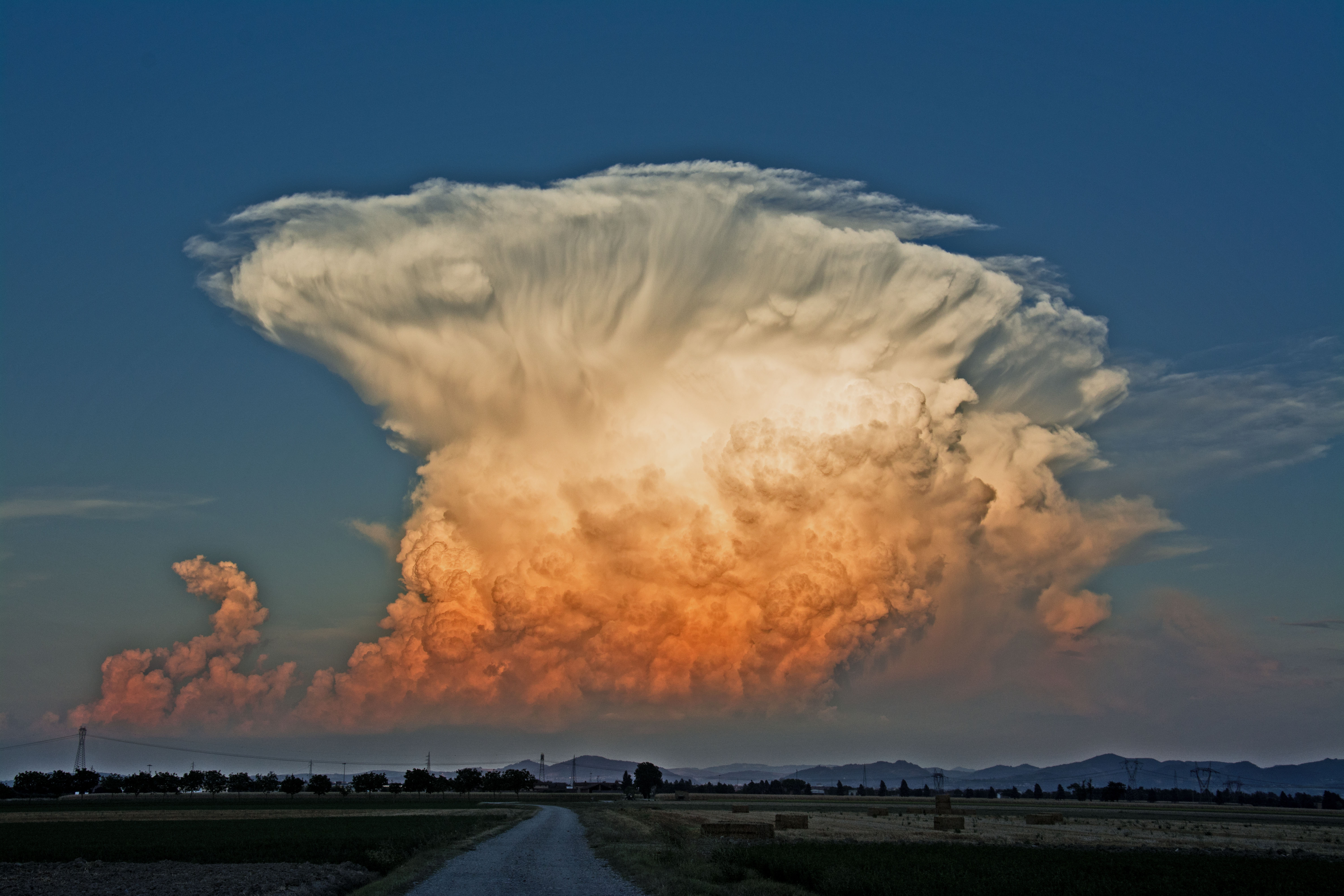 Solo le nuvole sanno disegnare il cielo...  di vaiolet