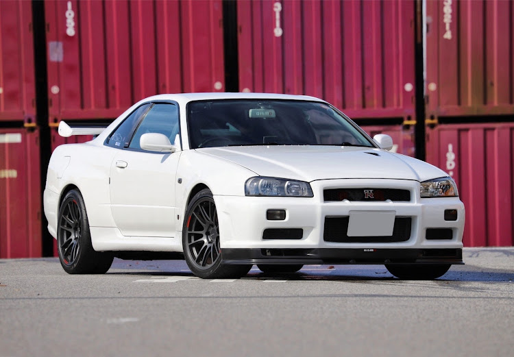 スカイライン GT-Rのドライブ・スカイラインGT-Rに関するカスタム事例の投稿画像1枚目