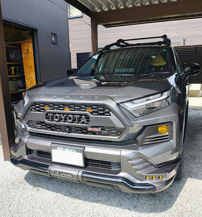 RAV4のRAV4PHV・JAOSノーズプロテクター・タコマ風グリル・ネクサスジャパン ノーズプロテクター・顔面ショットに関するカスタム事例の投稿画像1枚目