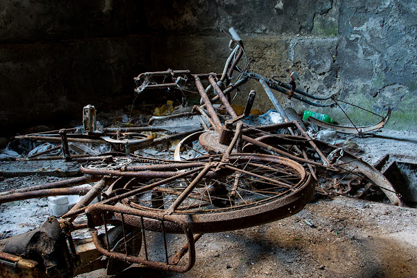 Biciclette dimenticate di Enrico Chiamenti