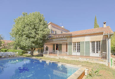 Villa with pool 4