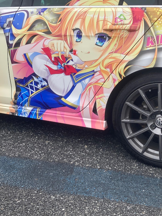 カムリグラシアのE.M.T.G.・EMTG・カムリ・痛車に関するカスタム事例の投稿画像4枚目
