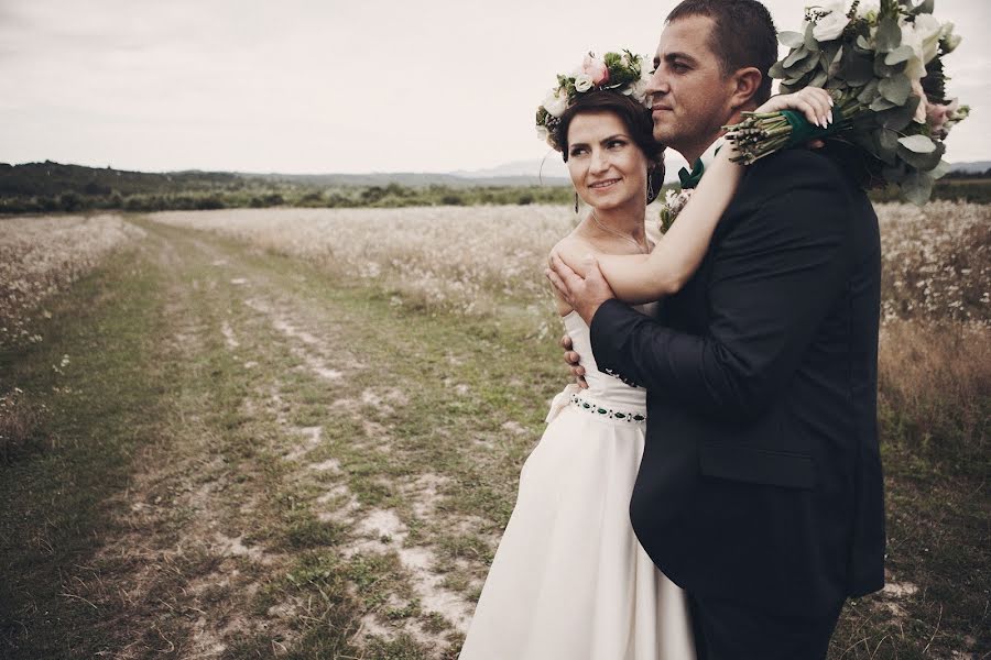 Fotografo di matrimoni Denis Polulyakh (poluliakh). Foto del 13 aprile 2016