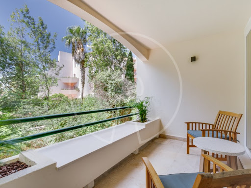 Appartement avec piscine 1