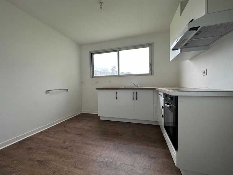 Vente appartement 3 pièces 69 m² à Saint-Quentin (02100), 65 000 €