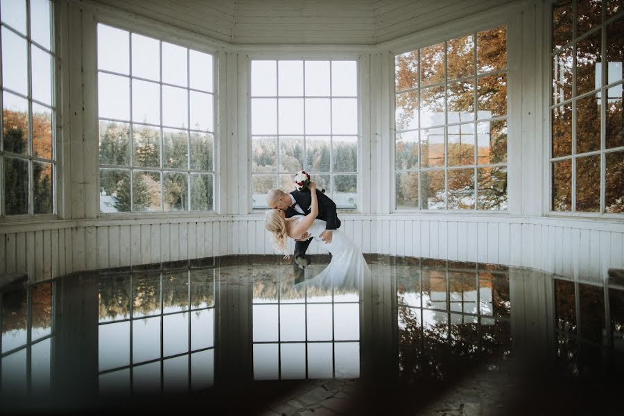 Fotógrafo de casamento Stanisław Skotnicki (stanislawskotn). Foto de 11 de dezembro 2019