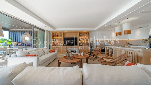 Seaside apartment with terrace 5