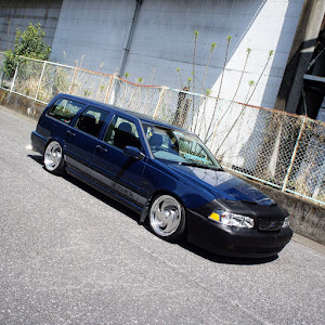V70