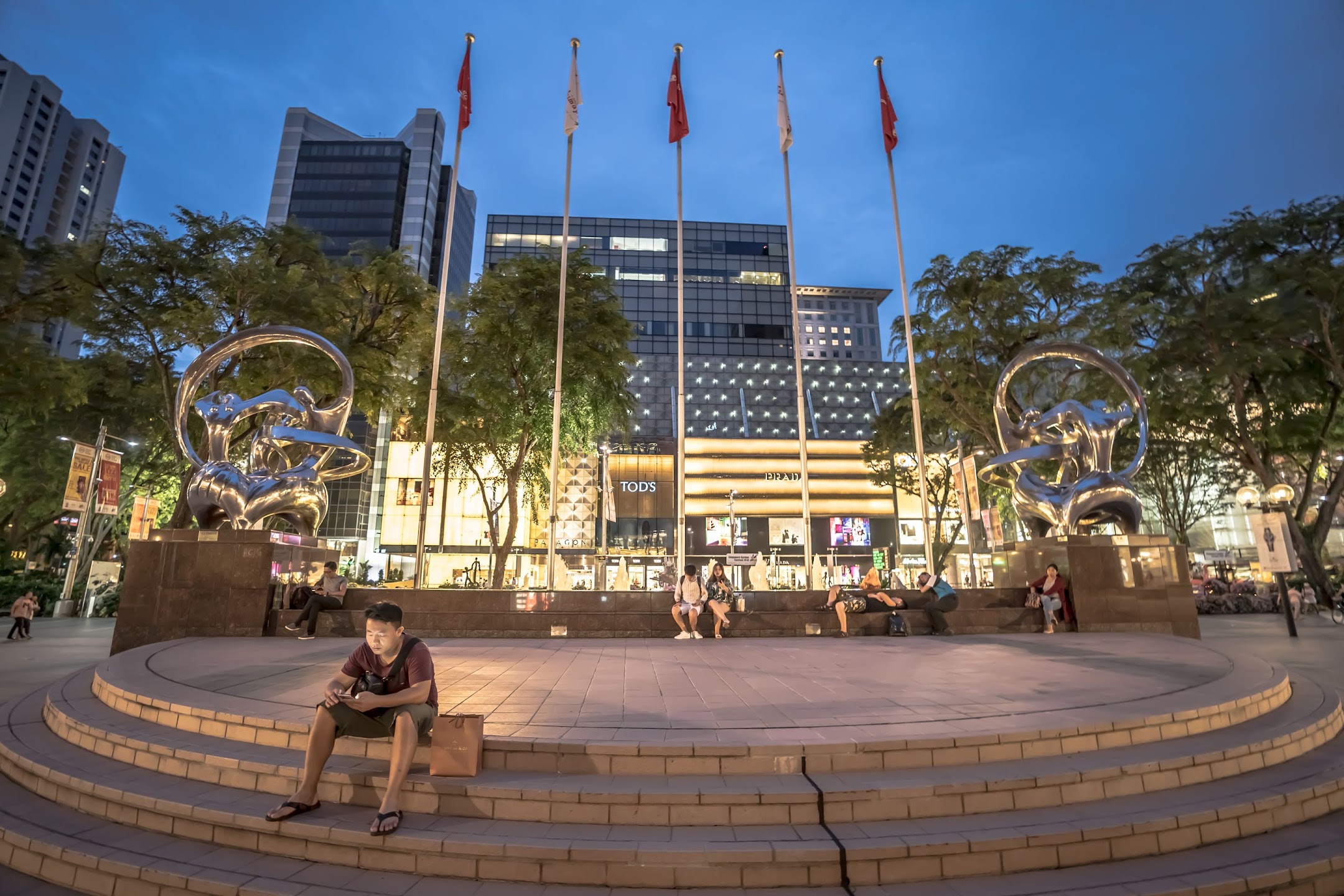 Singapore Orchard Road Paragon evening Orchard Road Ngee Ann City evening2