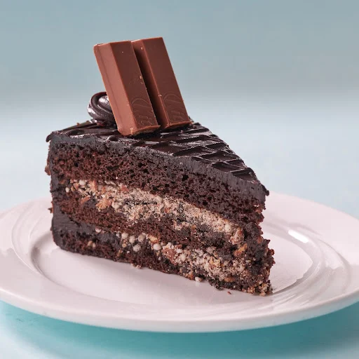 Kit Kat Cake Eggless