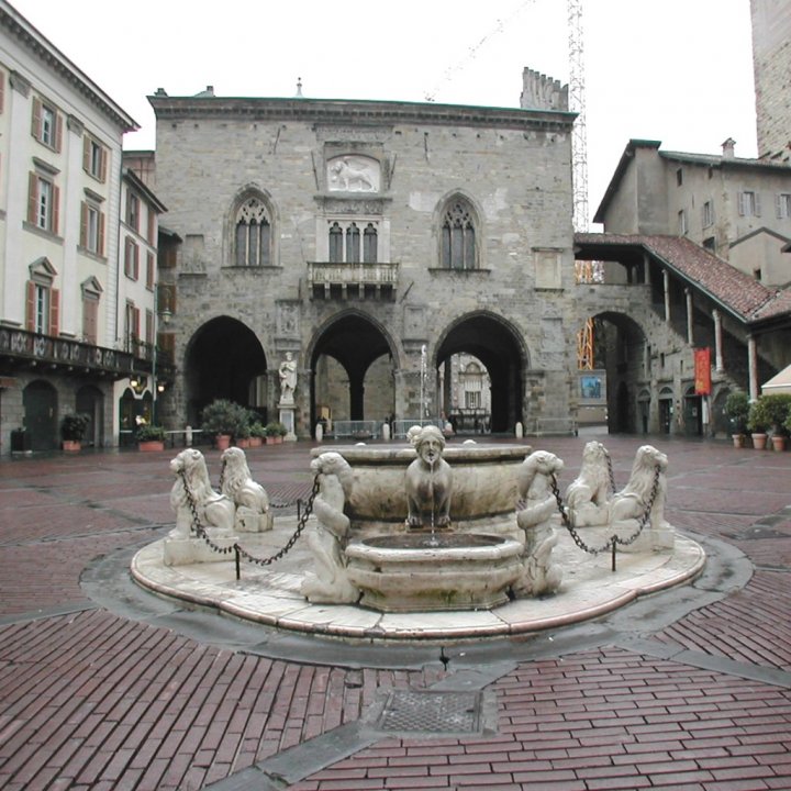 Fontana del Contarini a Bergamo Alta di otty