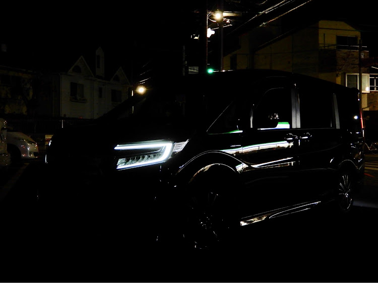 ステップワゴンのnikon・レオニスに関するカスタム事例の投稿画像1枚目