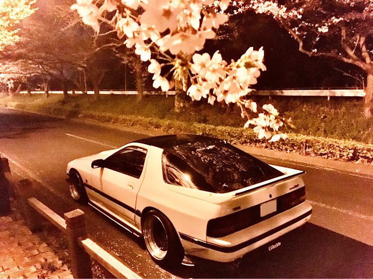 RX-7の桜と愛車・仕様変更待ちに関するカスタム事例の投稿画像1枚目