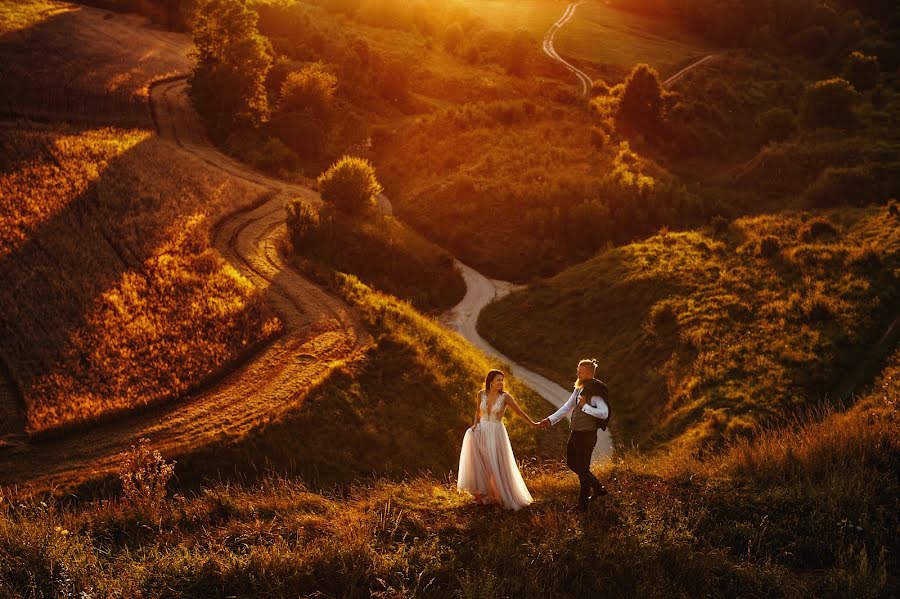 Fotografo di matrimoni Maciek Januszewski (maciekjanuszews). Foto del 6 febbraio 2022