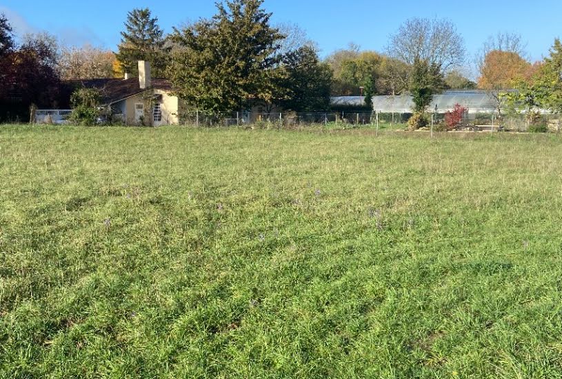  Vente Terrain + Maison - Terrain : 1 950m² - Maison : 140m² à Angeac-Charente (16120) 