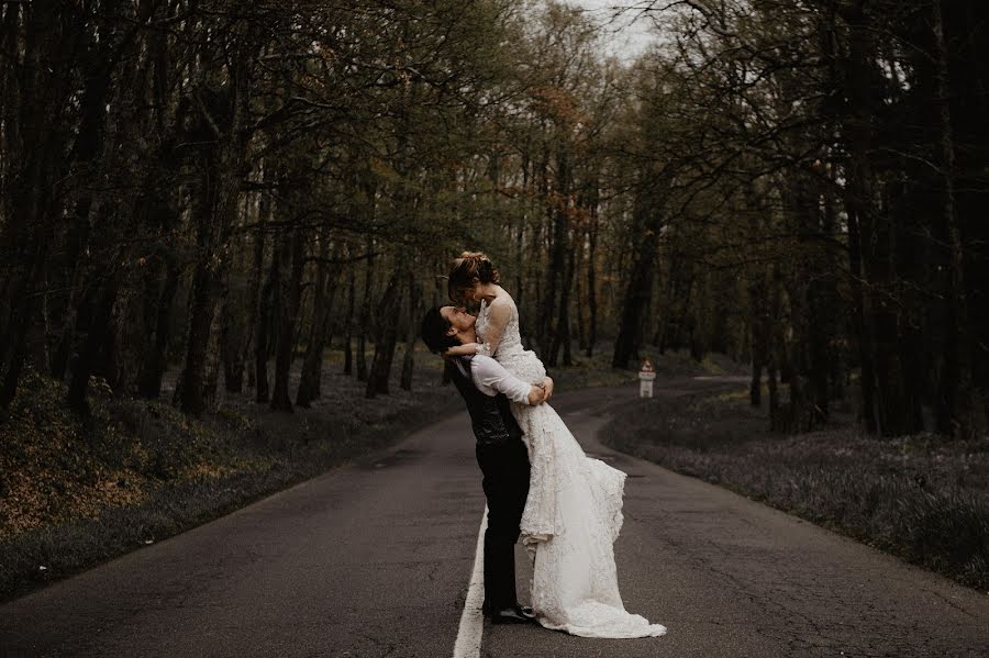 Fotógrafo de casamento Emanuele Guadagno (inbiancoenero). Foto de 15 de janeiro 2019