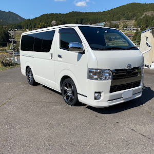 ハイエースバン GDH206V