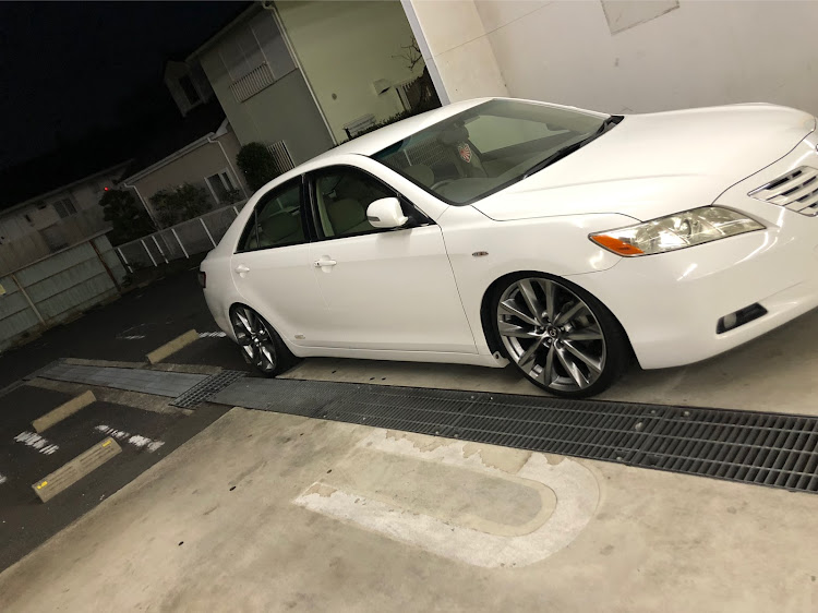 カムリの車高調整に関するカスタム事例の投稿画像1枚目