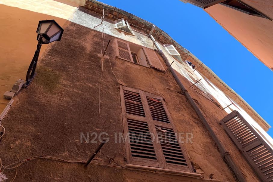 Vente maison 8 pièces 125 m² à Grasse (06130), 250 000 €