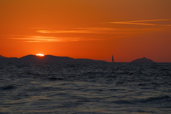 veleggiata al tramonto di Darosh