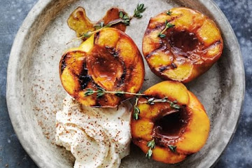 Grilled Peaches with Honey and Mascarpone