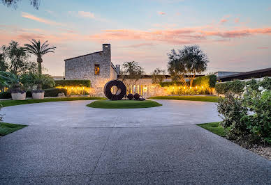 Maison avec jardin et terrasse 8