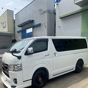 ハイエースバン GDH206V