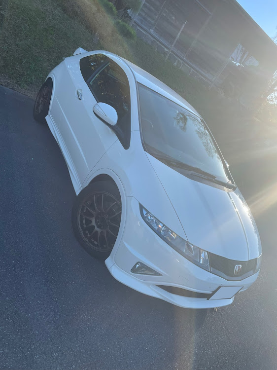 シビックタイプRユーロの#シビックタイプRユーロ・シビックタイプR・8j・18インチホイール・ホイール交換に関するカスタム事例の投稿画像1枚目