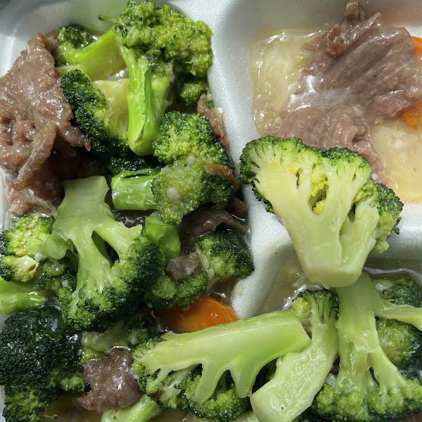 Amazing GLUTEN FREE beef and broccoli.