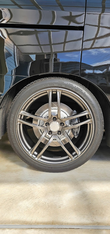 エルグランドの来年もよろしくお願いしますに関するカスタム事例の投稿画像6枚目