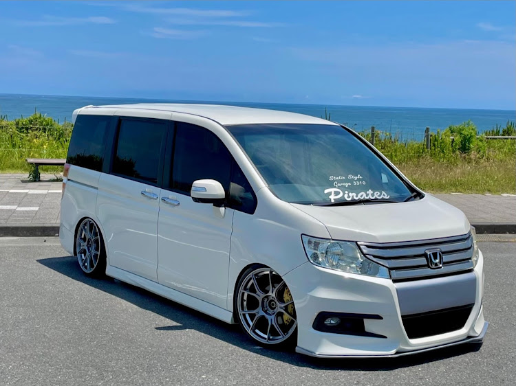 ステップワゴンスパーダのSSR wheels・simple style・海と愛車・トラブル続きで萎えまくり・ロードバイクのある生活に関するカスタム事例の投稿画像2枚目