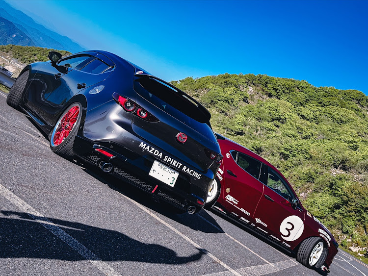 MAZDA3の伊吹山オフ会・伊吹山ドライブウェイ・マツダオフ会・RX-7に関するカスタム事例の投稿画像10枚目