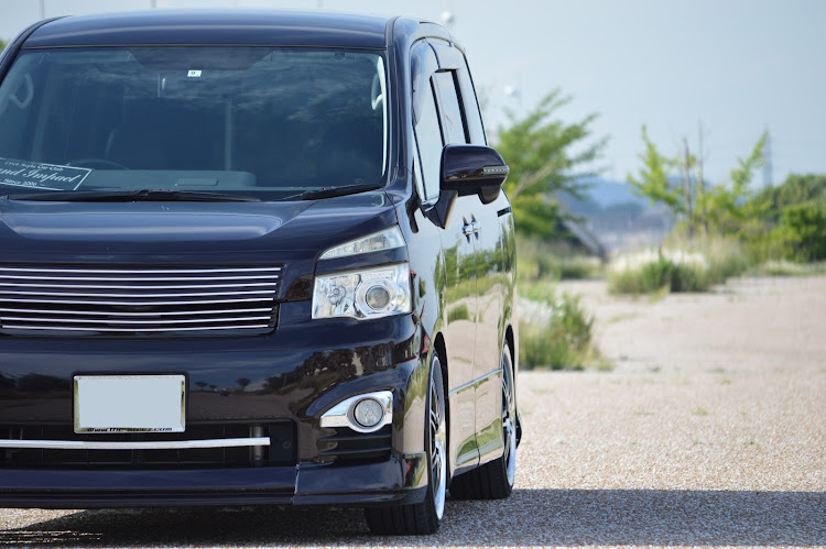 ヴォクシーのworkwheels・ヴァリアンツァ T1S・車検どこで受けてる？・プチイジり・カメ活の構図に拘るに関するカスタム事例の投稿画像1枚目