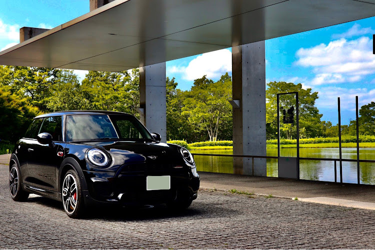 ミニジョンクーパーワークスの2020ベストショット・MINI・一眼・7月に関するカスタム事例の投稿画像1枚目