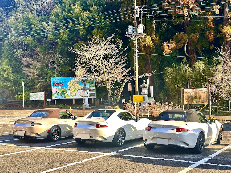 ロードスターの桜・サーキット走行・海・ツーリングオフ会に関するカスタム事例の投稿画像2枚目