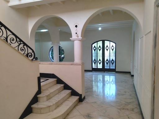 Maison avec piscine et jardin 3