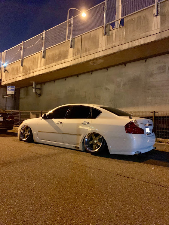 フーガのDIY・いい日産の日・車高調に関するカスタム事例の投稿画像2枚目