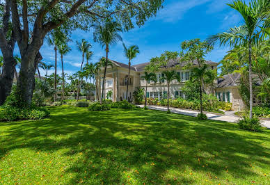 House with garden and terrace 2