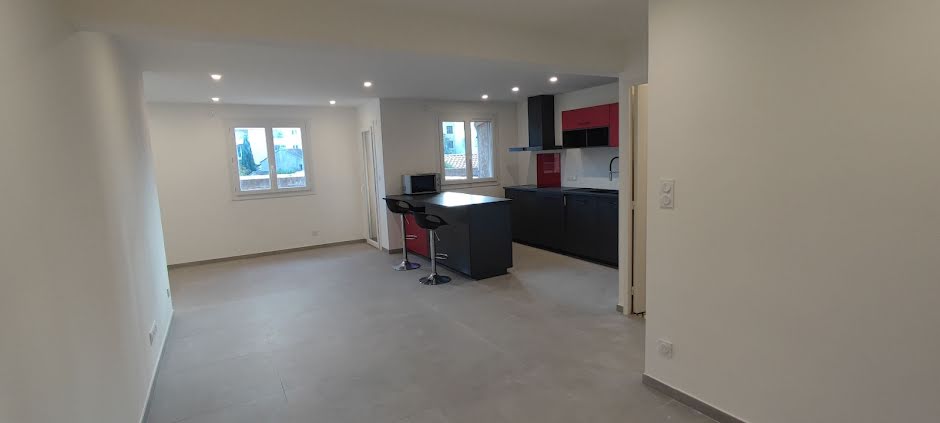 Vente appartement 3 pièces 71 m² à Six-Fours-les-Plages (83140), 325 000 €