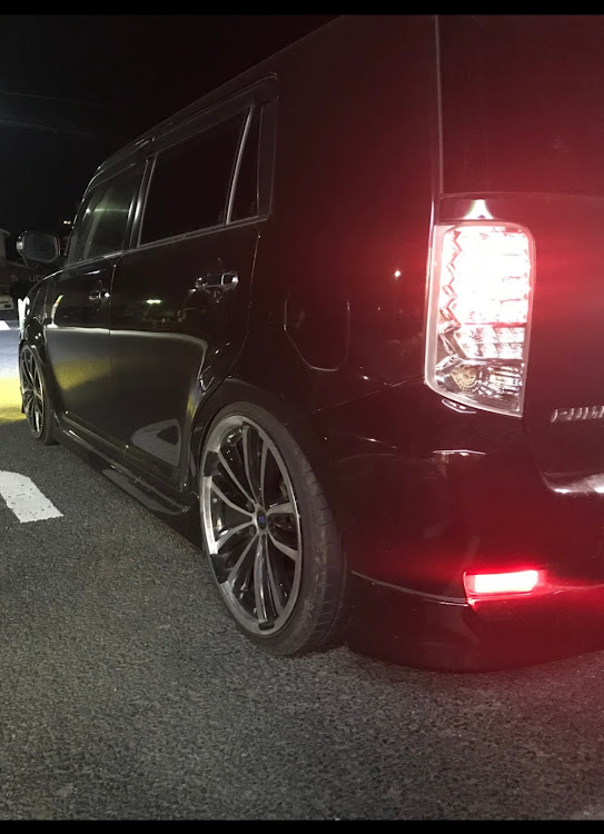 カローラルミオンのタイヤ・初弄り・ホイール交換・車高調整に関するカスタム事例の投稿画像2枚目