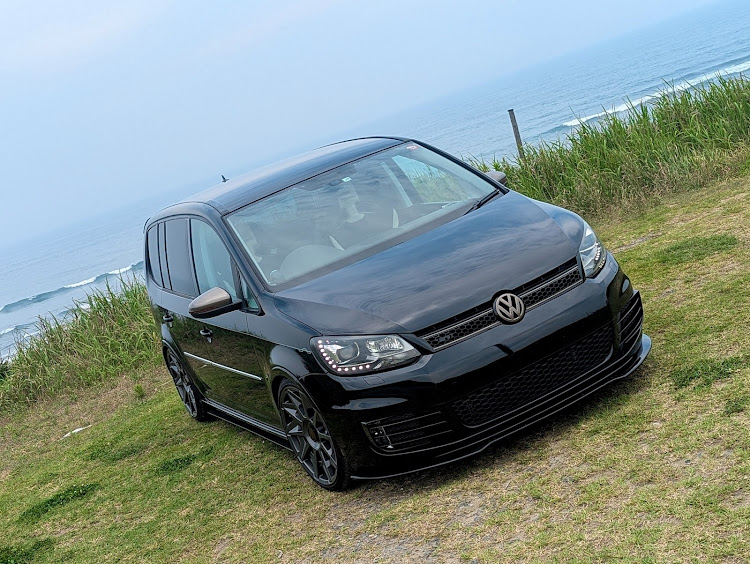 ゴルフトゥーランの海と愛車・夏っぽい写真展・夏休み・久しぶりのスマホ活・ふらっとカメ活に関するカスタム事例の投稿画像1枚目